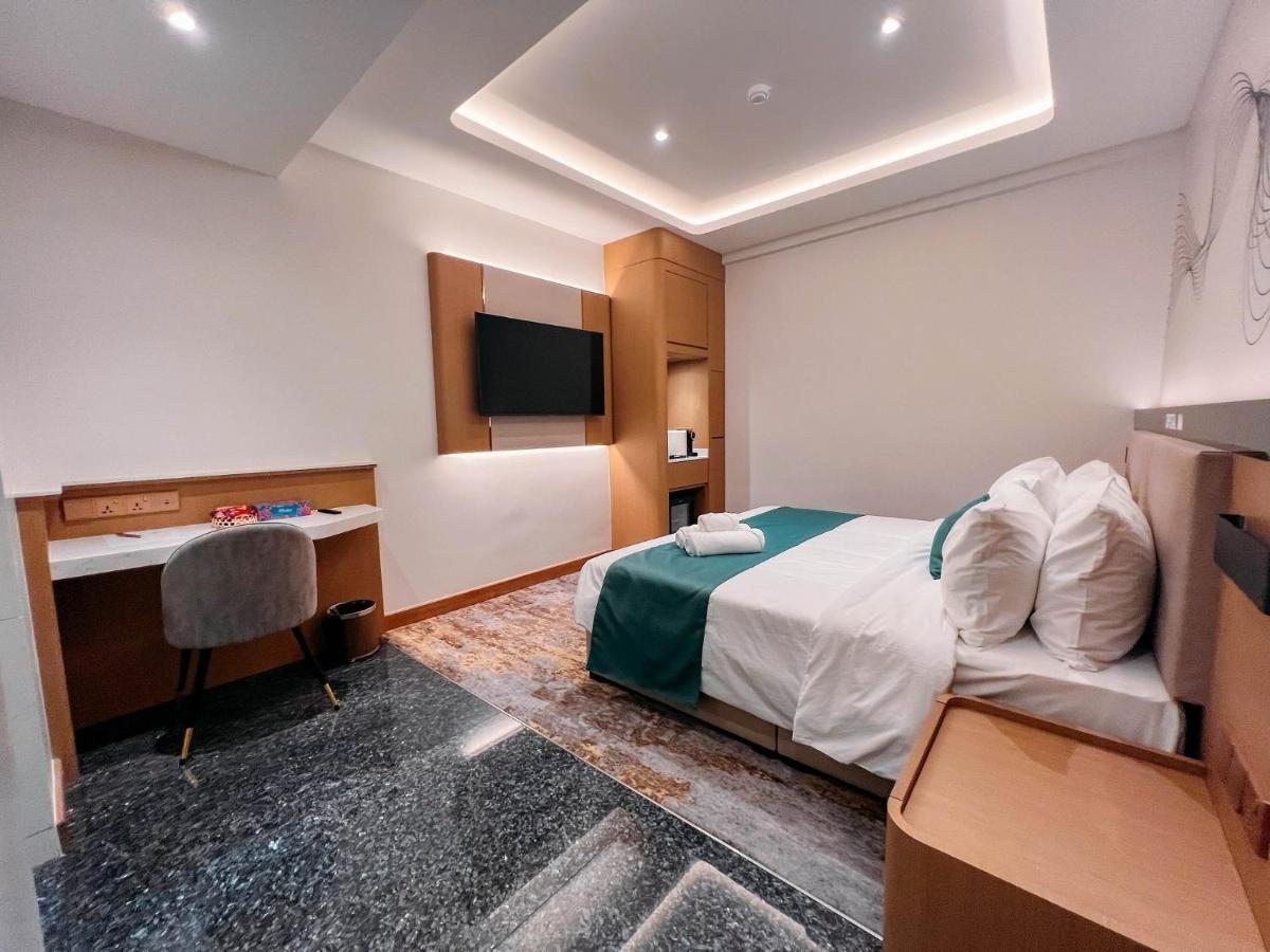 Crystal Inn Batu Pahat Exterior photo